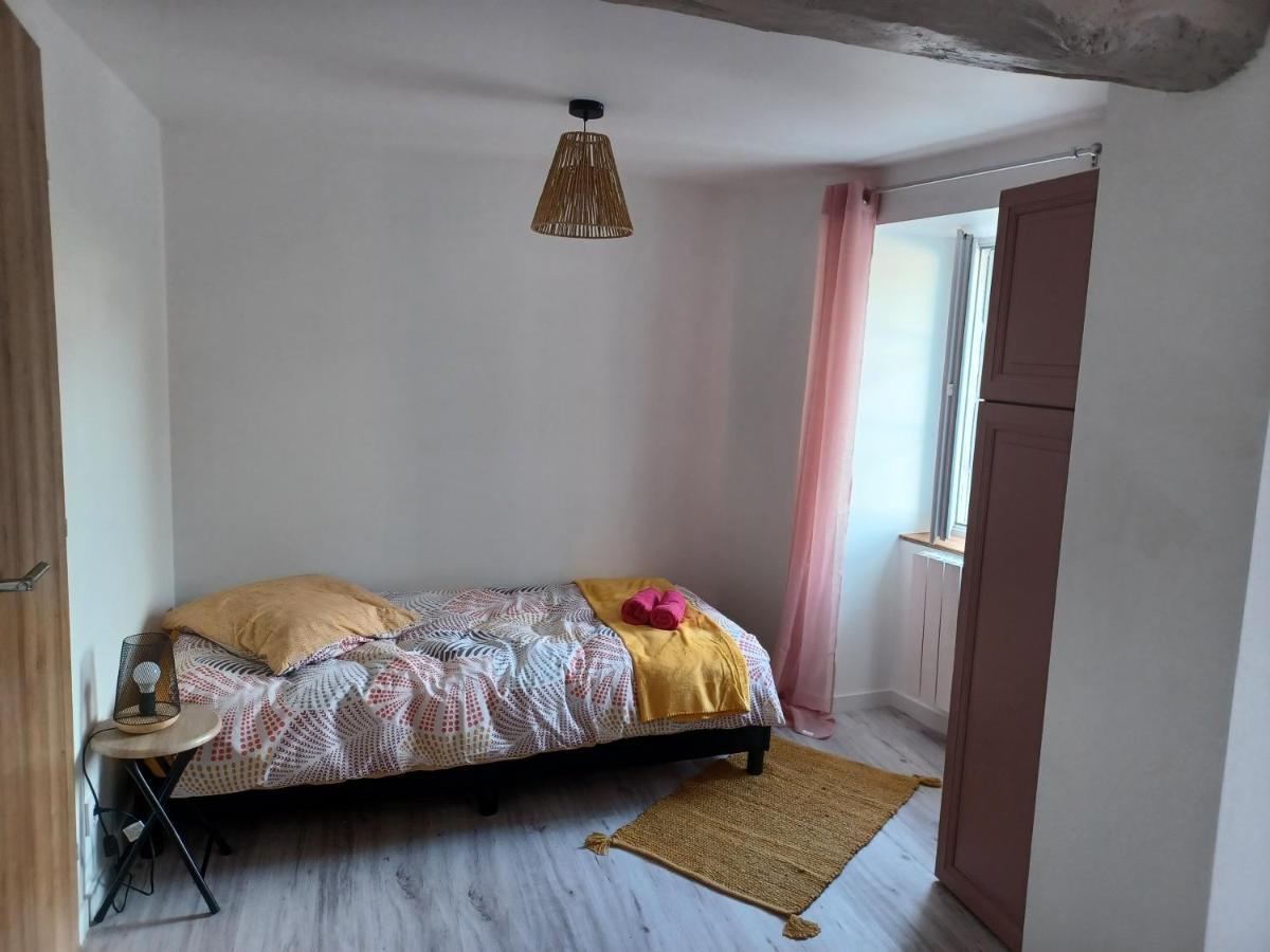 Duplex Centre Ville Ernee Exterior photo